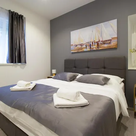 Urban Getaway Double 게스트하우스 스플리트